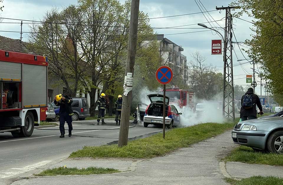 požar na automobilu