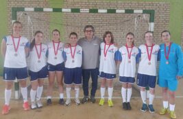 Zrenjaninske fudbalerke pokazale srce: Hendi sport osvojio bronzu na državnom prvenstvu