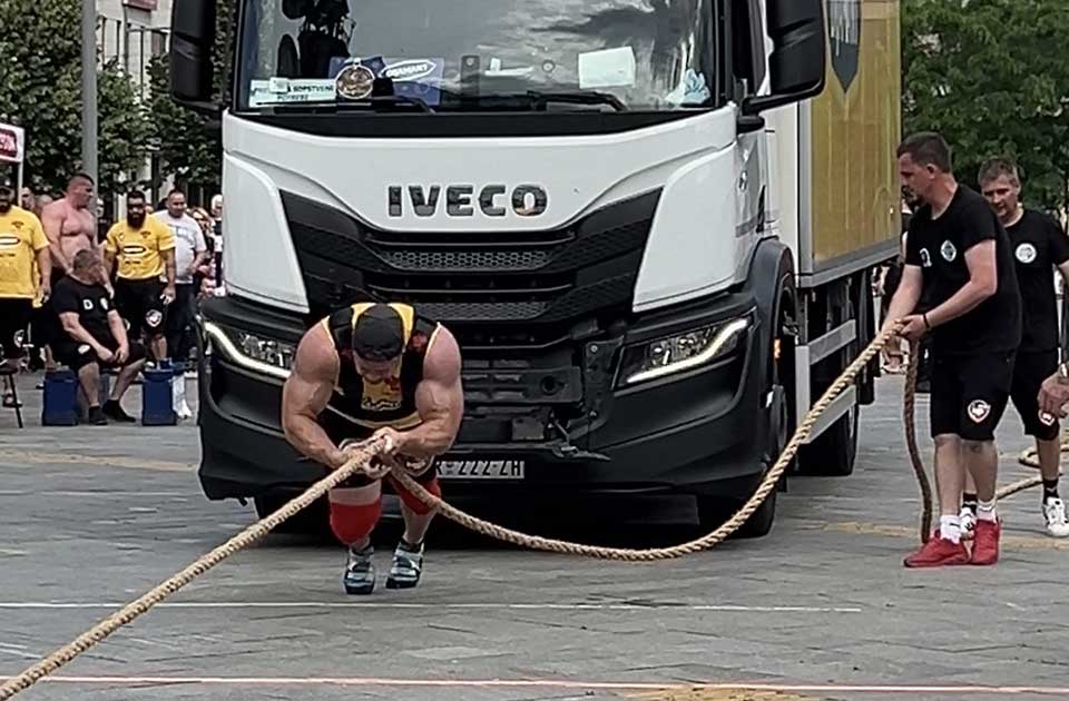 FOTO, VIDEO: Nesvakidašnje scene u centru grada – najjači ljudi sveta ponovo odmerili snage