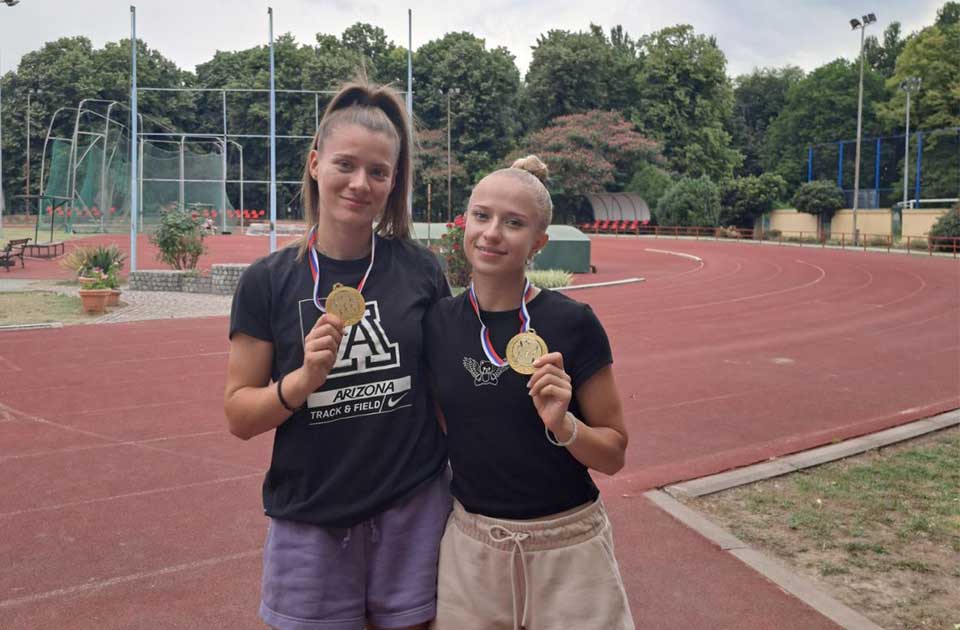 Dve šampionke iz Zrenjanina pokorile Vojvodinu, sada ih čekaju državno i Svetsko prvenstvo Dve šampionke iz Zrenjanina pokorile Vojvodinu, sada ih čekaju državno i Svetsko prvenstvo