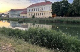 VIDEO: Kako Turistička organizacija predstavlja gradsko jezero, a kako ono stvarno izgleda