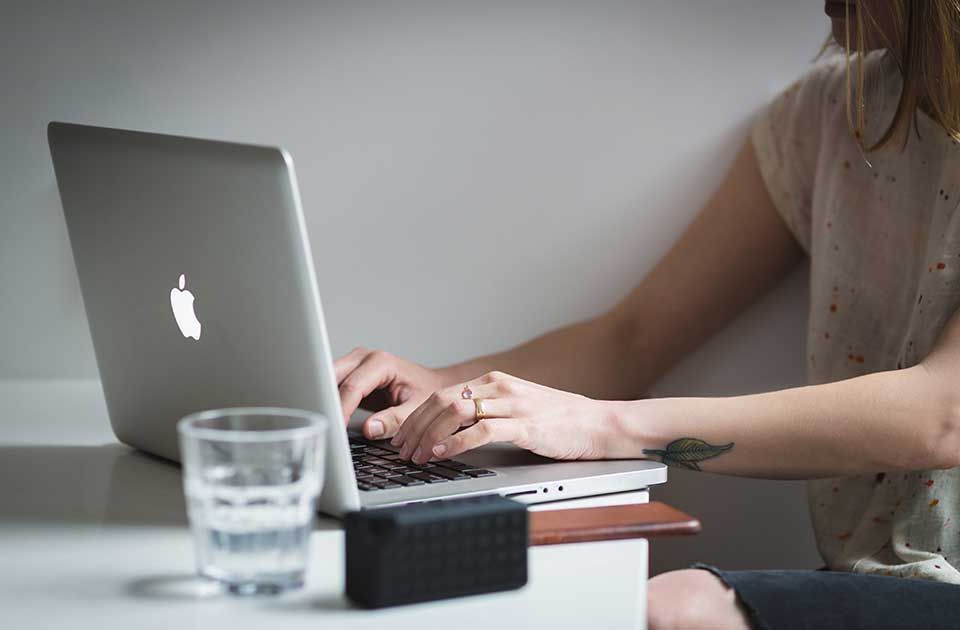 Počeo sa radom portal „Ko si, bre, ti“: Građani mogu anonimno da prijavljuju funkcionere