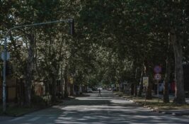 FOTO: Da li prepoznajete svaki kutak? Naselje 4. jul kroz objektiv Darka Nađalina