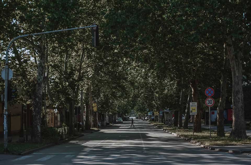 FOTO: Da li prepoznajete svaki kutak? Naselje 4. jul kroz objektiv Darka Nađalina FOTO: Da li prepoznajete svaki kutak? Naselje 4. jul kroz objektiv Darka Nađalina