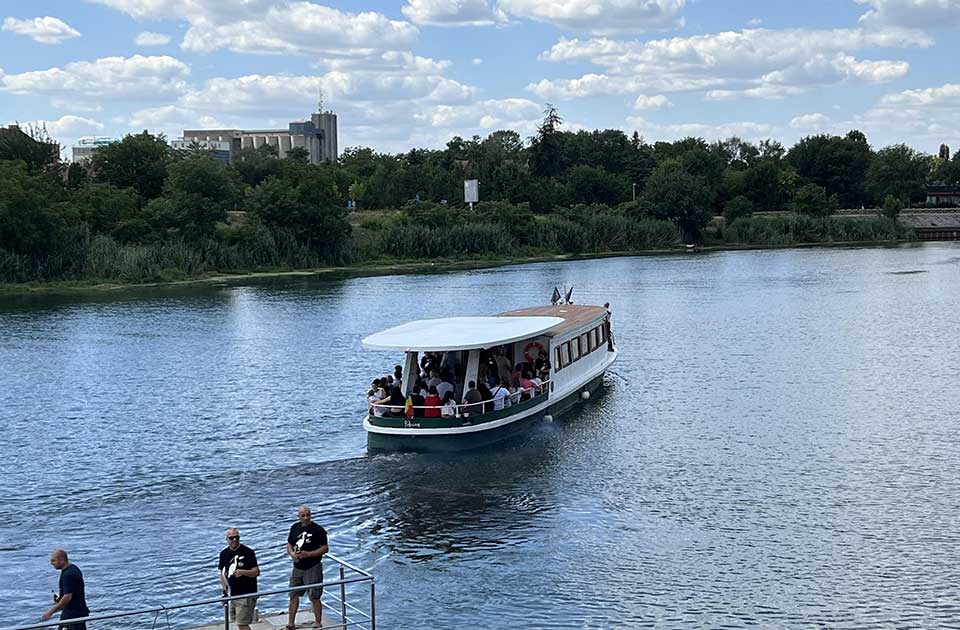 FOTO, VIDEO: Dolazak Pelikana otvorio važno pitanje – zašto Begej nije turistička atrakcija? FOTO, VIDEO: Dolazak Pelikana otvorio važno pitanje – zašto Begej nije turistička atrakcija?