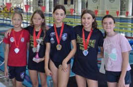 Plivači Proletera briljirali u Futogu: Kući se vratili sa pregršt medalja