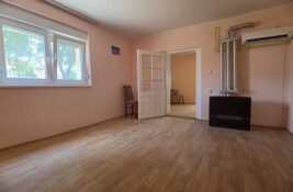 FOTO: Renovirana kuća u Zrenjaninu za 75.000 evra – ima dvorište i pomoćni objekat