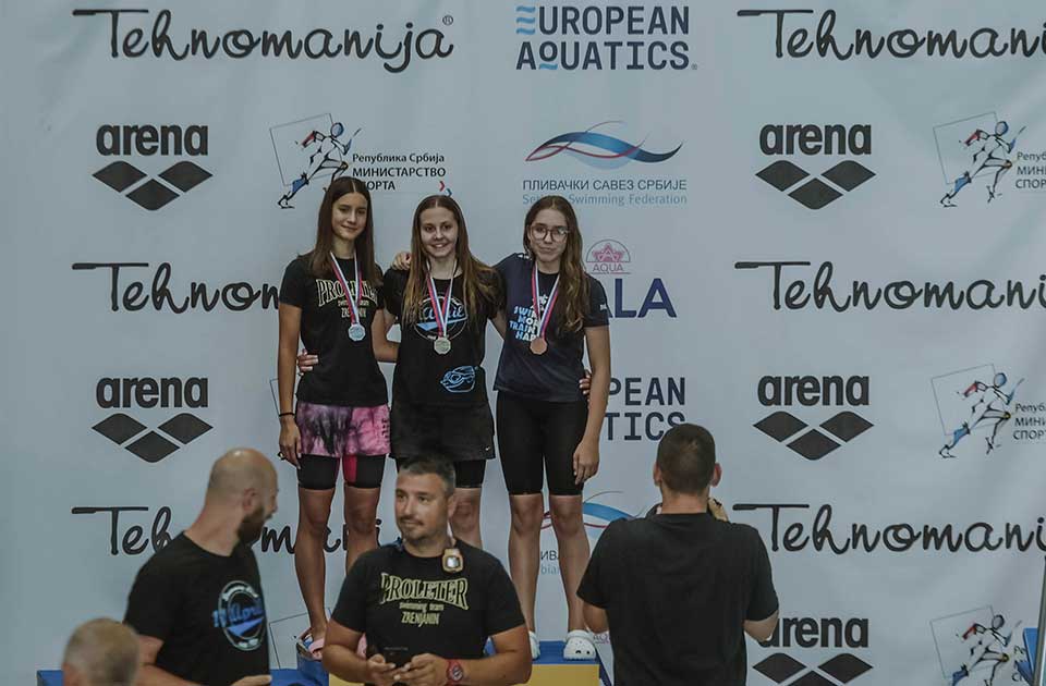 FOTO: Proleter se iz Futoga vraća sa medaljama, Sofija Petkanić među najboljima u Srbiji