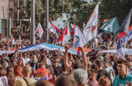 Studentska lista vodi sa 44,9 odsto, SNS ima 35,7: Rezultati novog istraživanja