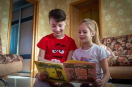 Imate dečje knjige koje vam više ne trebaju? Zrenjaninske tate pokrenule lepu akciju