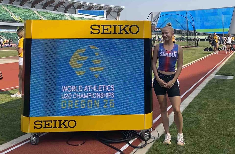 Zrenjaninska sprinterka Una Jovanović u Oregonu trčala sa najboljima na svetu Zrenjaninska sprinterka Una Jovanović u Oregonu trčala sa najboljima na svetu