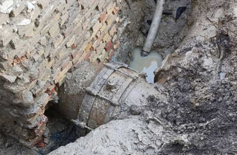 „Vodovod“ otkrio detalje: Kvar zbog kog je grad ostao bez vode otklonjen za manje od 12 sati „Vodovod“ otkrio detalje: Kvar zbog kog je grad ostao bez vode otklonjen za manje od 12 sati