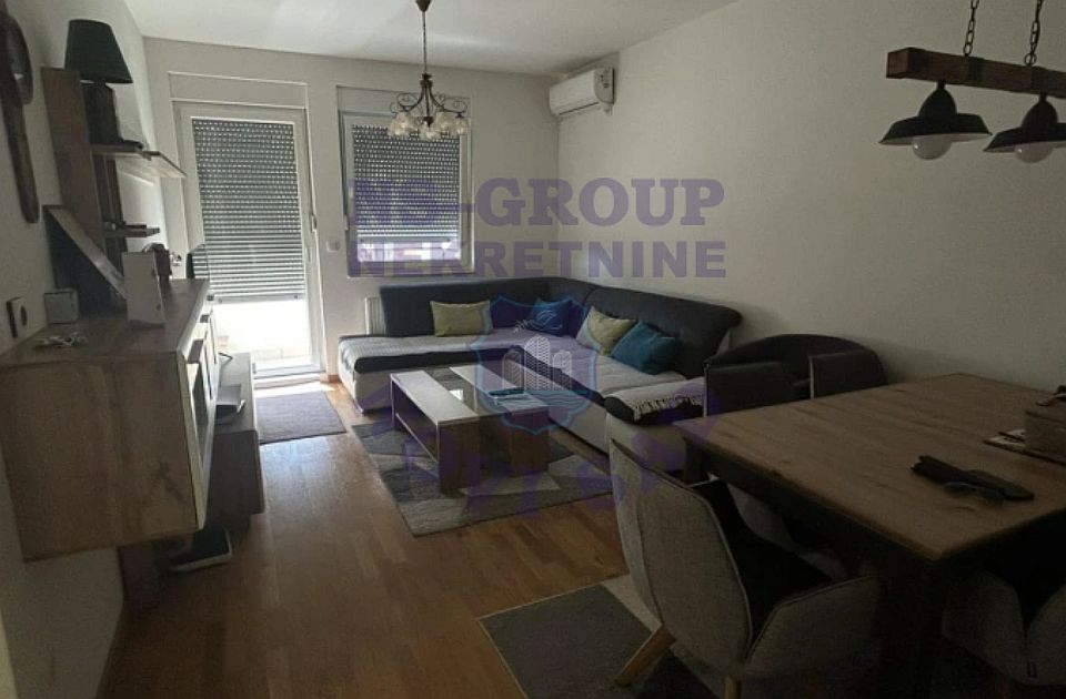 FOTO: Od garaža do stanova – kakve nekretnine se prodaju u Novom Sadu i okolini FOTO: Od garaža do stanova – kakve nekretnine se prodaju u Novom Sadu i okolini