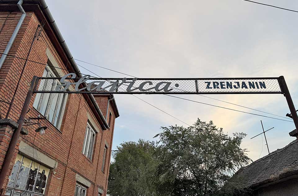 fabrika slavica zrenjanin