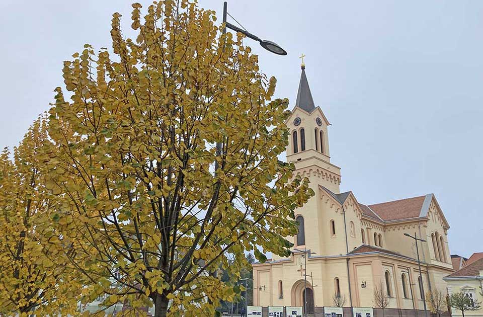 Jesen zvanično počela, a evo kada prelazimo na zimsko računanje vremena Jesen zvanično počela, a evo kada prelazimo na zimsko računanje vremena