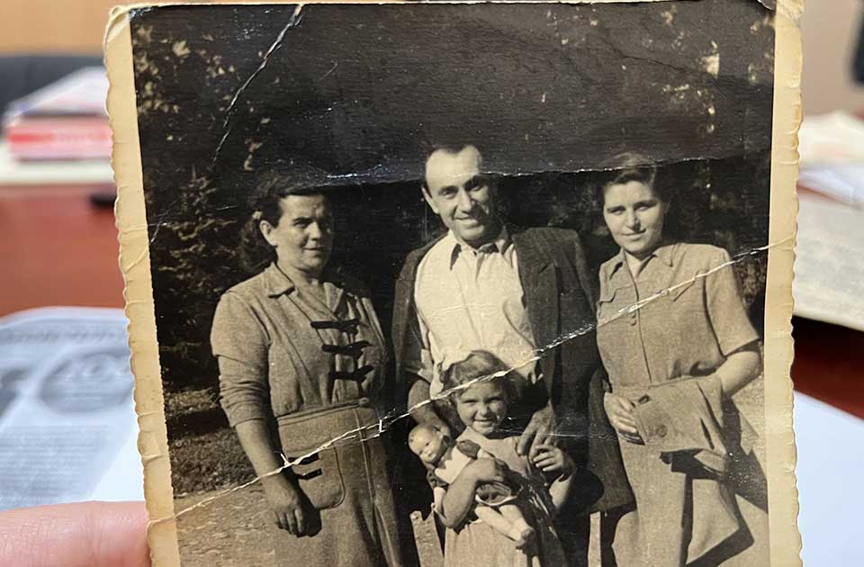 Od fudbala u opancima do pozorišne scene: Priča o Miti Majinu iz Dolje