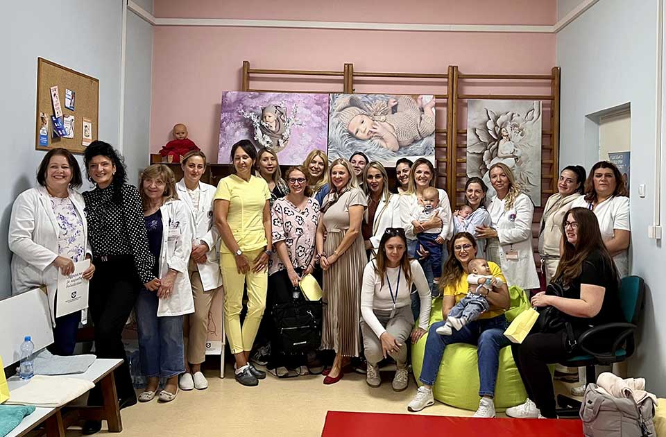 U Zrenjaninu obeležena Nedelja promocije dojenja: Mame podelile iskustva i izazove U Zrenjaninu obeležena Nedelja promocije dojenja: Mame podelile iskustva i izazove