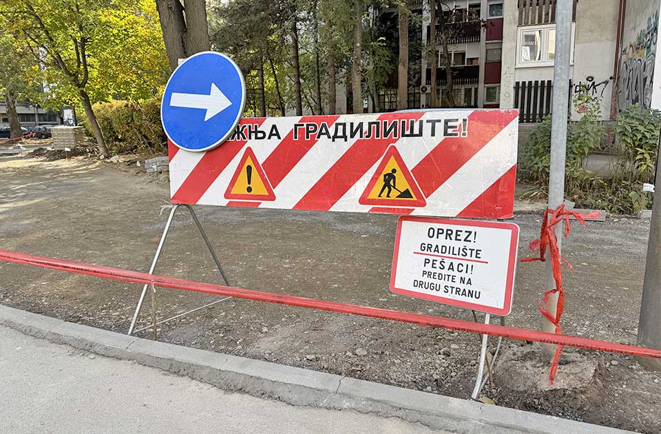 rekonstrukcija trotoara u bulevaru veljka vlahovića
