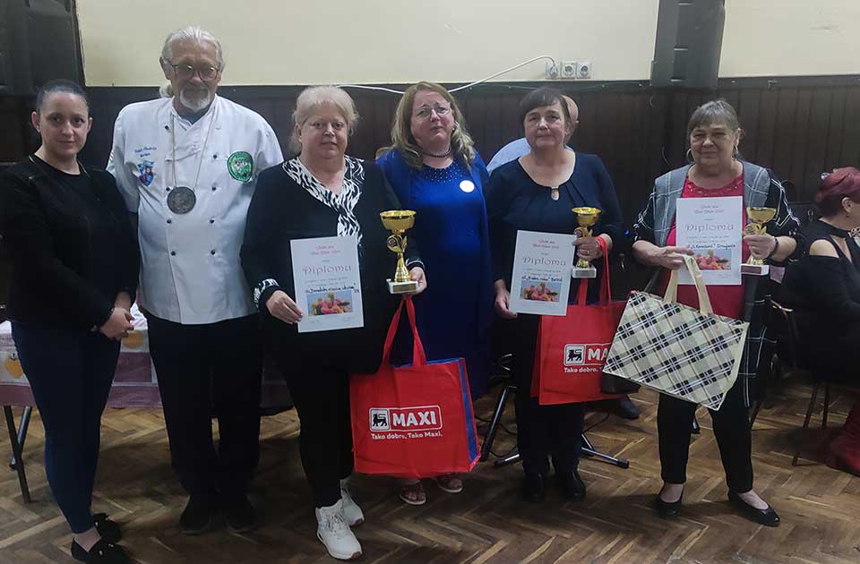 Starinski recepti ponovo u centru pažnje: U Belom Blatu održan „Slatki dan“
